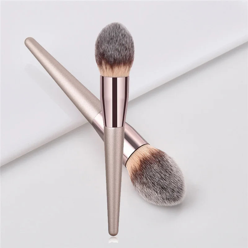 Soft Champagne Makeup Brushes for Women Cosmetic Foundation Powder Blush Eyeshadow Kabuki Blending Make Up Brush Beauty Tools