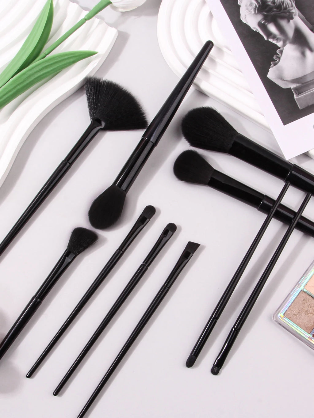 High-quality 10-piece Soft Bristle Black Makeup Brush Set, Foundation/Blush/Eyeshadow Brushes, Daily Beauty Tools for Beginners