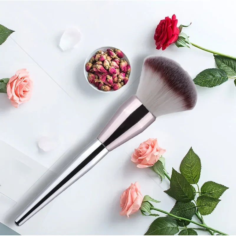 Soft Champagne Makeup Brushes for Women Cosmetic Foundation Powder Blush Eyeshadow Kabuki Blending Make Up Brush Beauty Tools